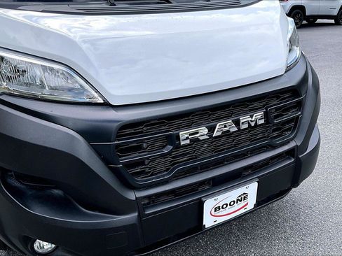 Used 2025 RAM ProMaster 2500 w/ Convenience Group FWD image 28
