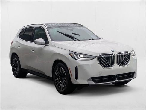 Used 2025 BMW X3 xDrive30i w/ Convenience Package image 6