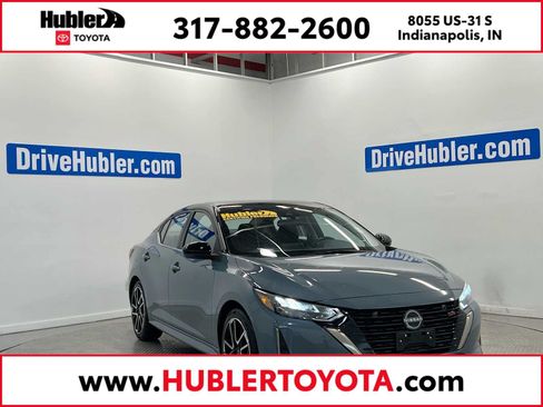 Used 2025 Nissan Sentra SR FWD image 1