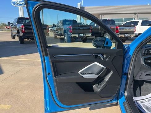 Used 2023 Audi Q3 2.0T Premium image 10