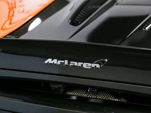 Used 2016 McLaren 570S Coupe RWD image 25
