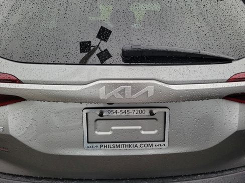 Used 2023 Kia Seltos LX image 16