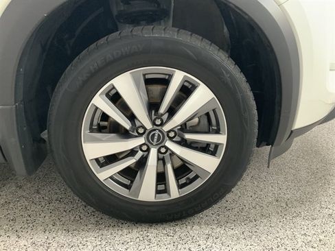 Used 2023 Nissan Pathfinder SL AWD/4WD image 14