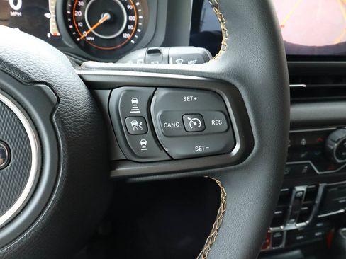 Used 2024 Jeep Wrangler Willys AWD/4WD image 32