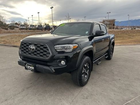 Used 2023 Toyota Tacoma TRD Off-Road image 3