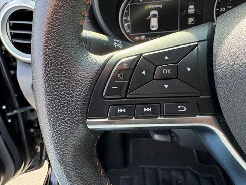 Used 2024 Nissan Versa SR image 13