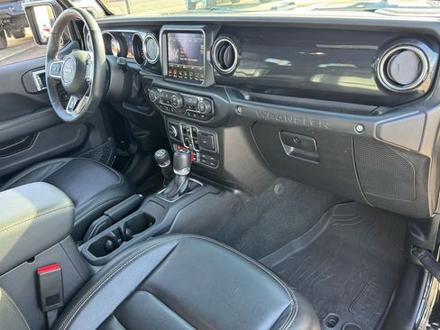 Used 2023 Jeep Wrangler Unlimited Rubicon 392 AWD/4WD image 22