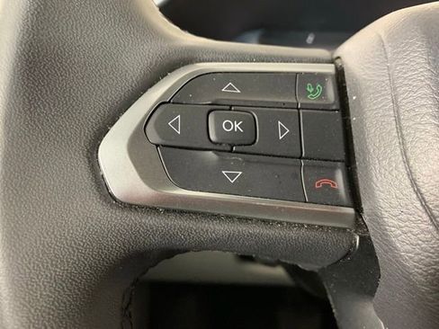 Used 2024 Jeep Compass Latitude AWD/4WD image 18