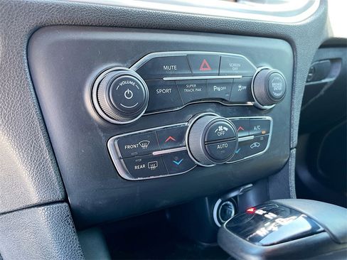 Used 2022 Dodge Charger R/T w/ Blacktop Package image 15