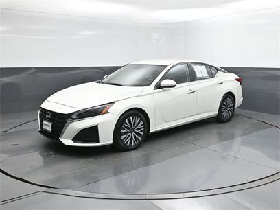 Certified 2023 Nissan Altima 2.5 SV