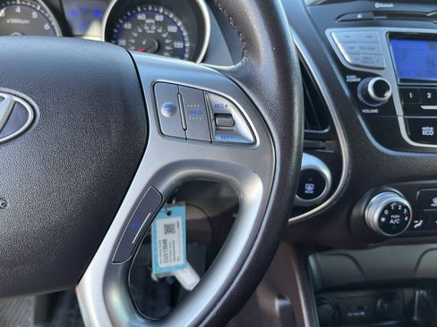 Used 2012 Hyundai Tucson GLS image 19