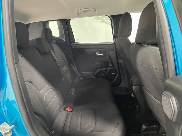 Used 2020 Jeep Renegade Latitude w/ Cold Weather Group AWD/4WD image 21
