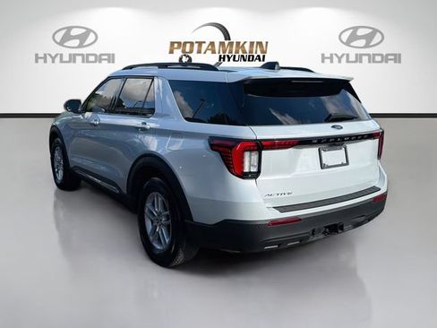 Used 2025 Ford Explorer Active RWD image 7