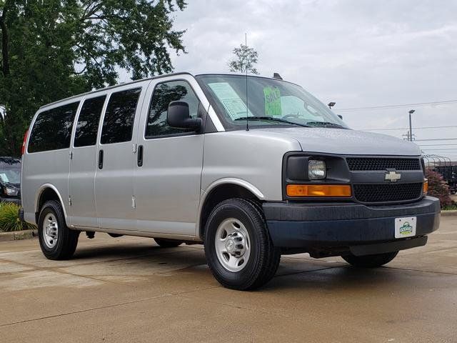 Used 2016 Chevrolet Express 2500 LS RWD image 8