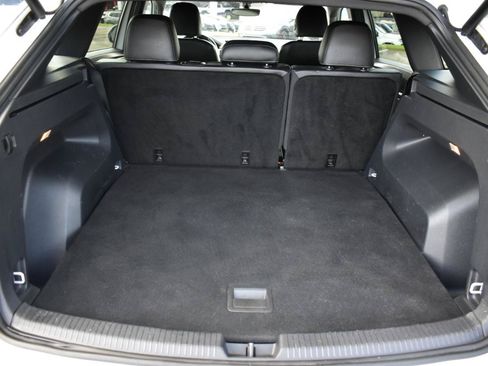 Used 2020 Volkswagen Atlas Cross Sport SE FWD image 48