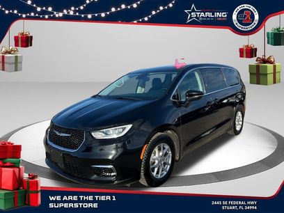 Used 2023 Chrysler Pacifica Touring-L
