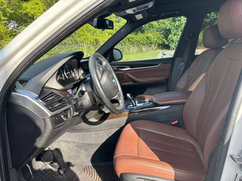 Used 2017 BMW X5 xDrive35d AWD/4WD image 4