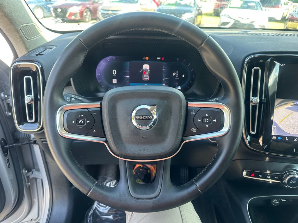 Used 2023 Volvo XC40 B4 Ultimate FWD image 18