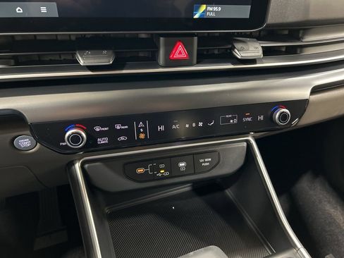 New 2026 Kia Carnival image 21