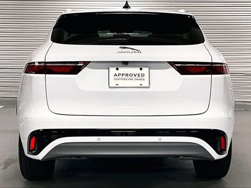 Certified 2025 Jaguar F-PACE R-Dynamic S image 3