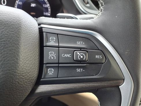 Certified 2024 Jeep Grand Cherokee Limited image 20