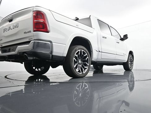 Used 2025 RAM 1500 Limited AWD/4WD image 22