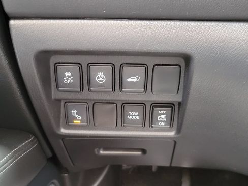 Used 2018 Nissan Pathfinder SL w/ Midnight Edition Package AWD/4WD image 14