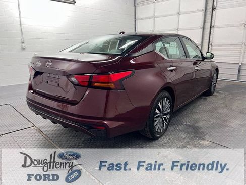 Used 2025 Nissan Altima 2.5 SV image 7