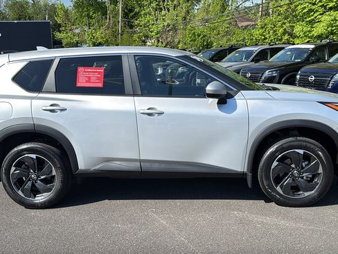 Certified 2024 Nissan Rogue SV AWD/4WD image 27