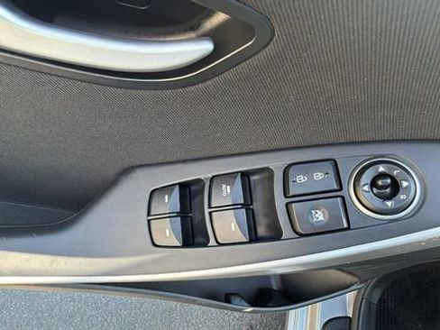 Used 2016 Hyundai Elantra GT FWD image 18