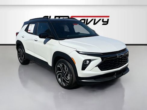 Used 2025 Chevrolet TrailBlazer RS w/ Convenience Package FWD image 1