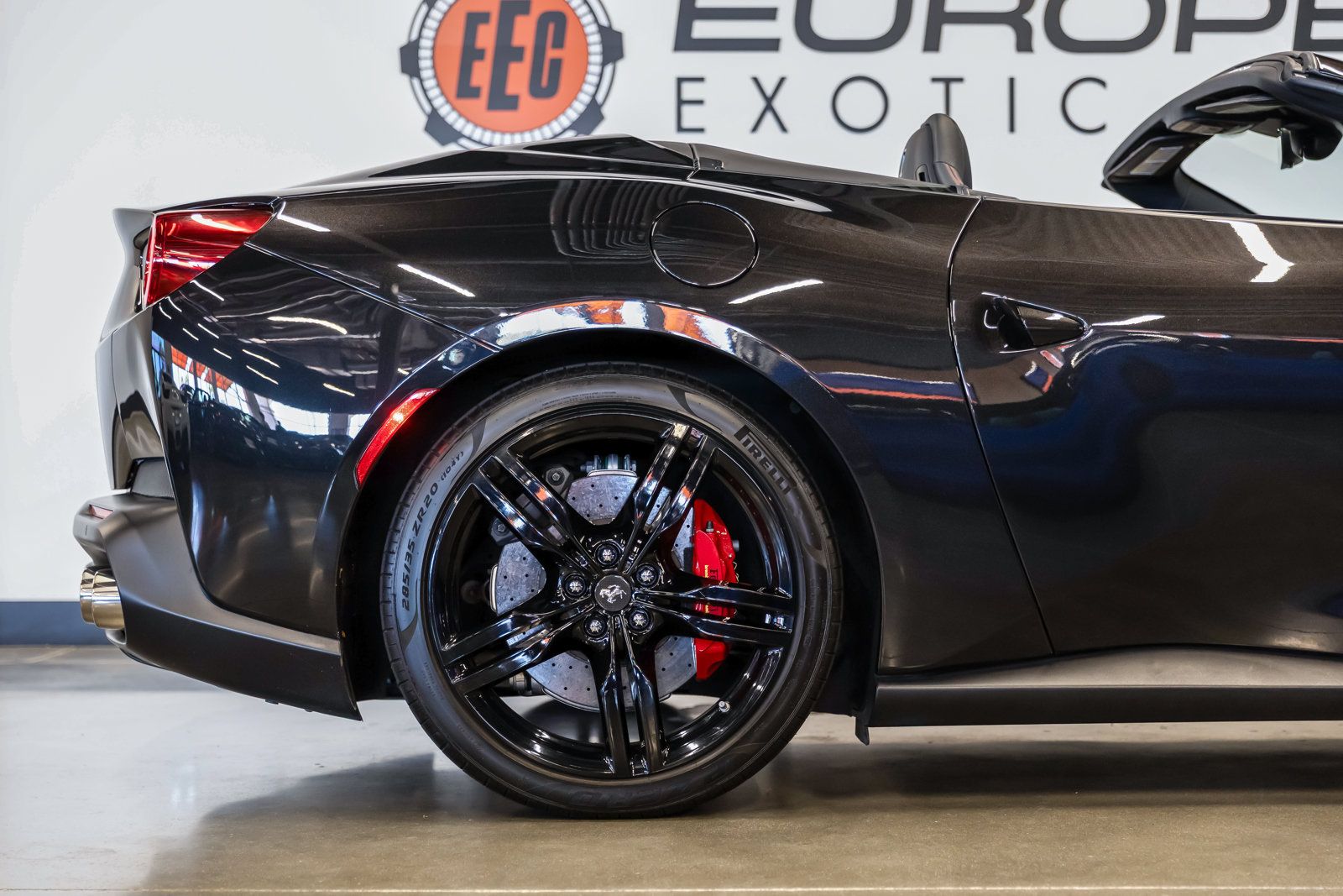 Used 2020 Ferrari Portofino RWD image 16