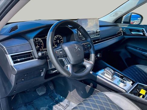 Used 2024 Mitsubishi Outlander SEL FWD image 18