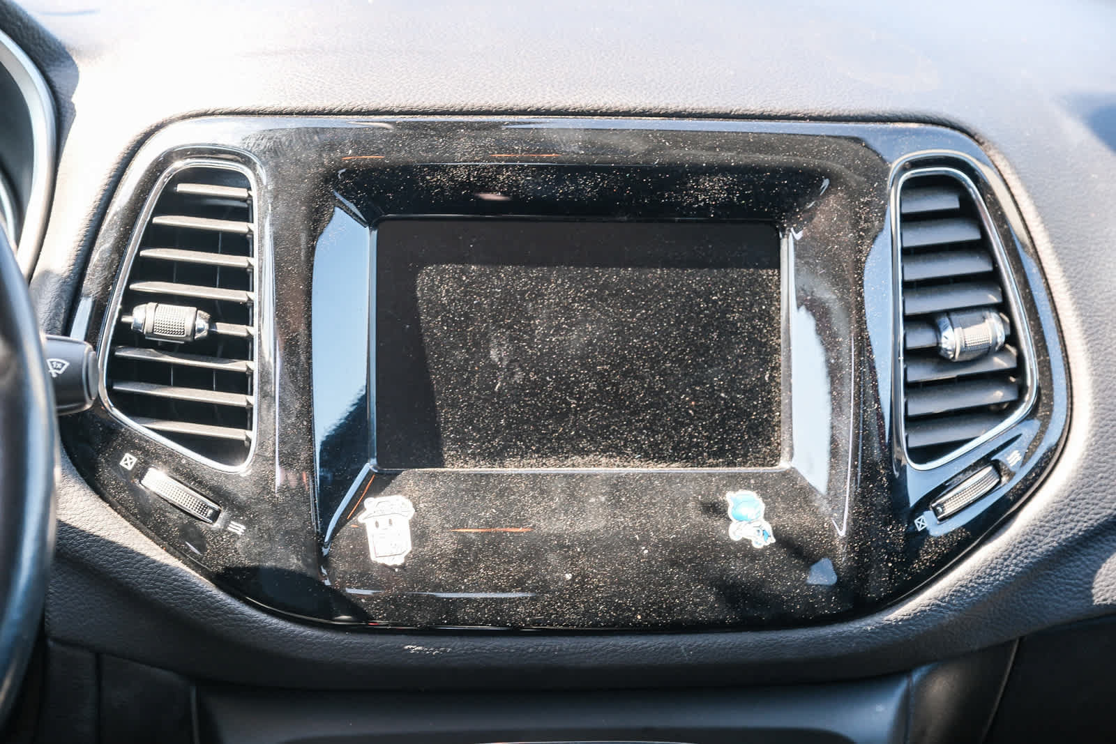 Used 2021 Jeep Compass Latitude FWD image 16