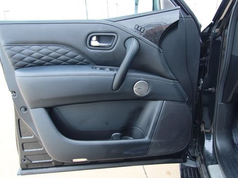 Used 2024 INFINITI QX80 Sensory AWD/4WD image 43
