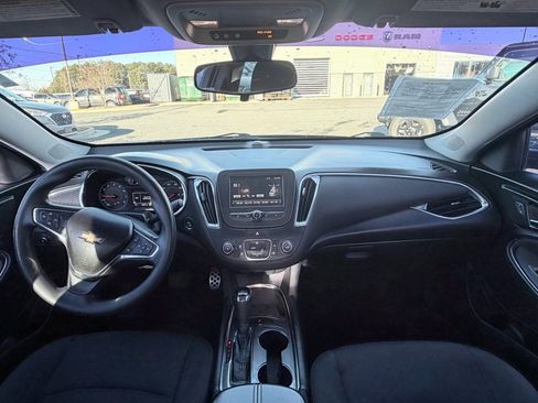 Used 2016 Chevrolet Malibu LT image 17