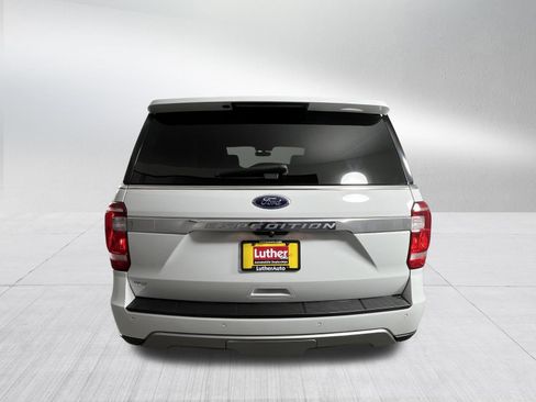 Used 2018 Ford Expedition XLT w/ Equipment Group 201A AWD/4WD image 6