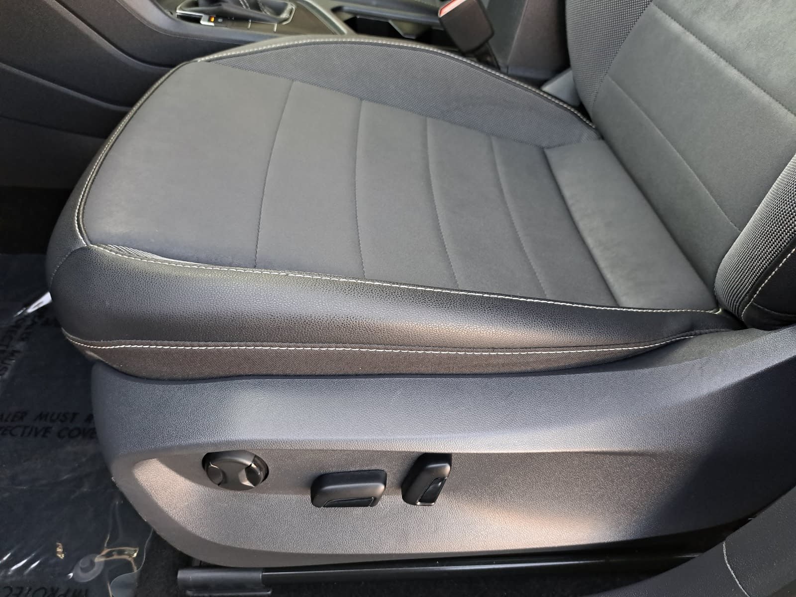 Used 2022 Volkswagen Taos SE FWD image 30