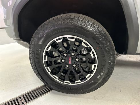 New 2026 GMC Canyon AT4 image 9