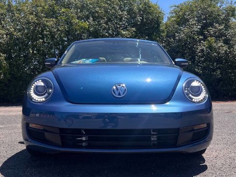 Used 2016 Volkswagen Beetle 1.8T SE w/ Lighting Package FWD image 11