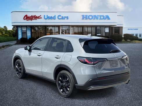 Used 2024 Honda HR-V Sport image 3