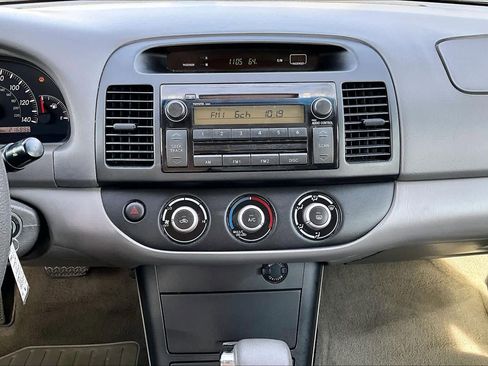 Used 2005 Toyota Camry LE image 6