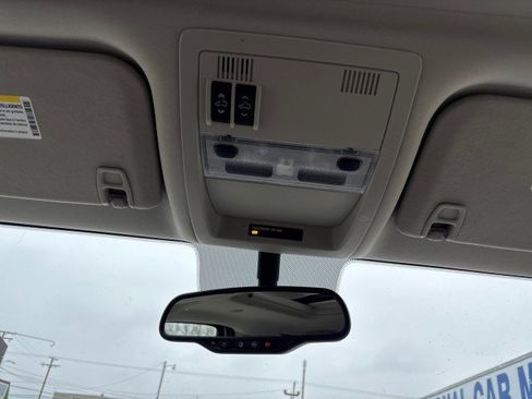 Used 2013 Chevrolet Tahoe LT image 19