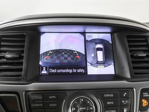 Used 2019 Nissan Pathfinder SL image 8