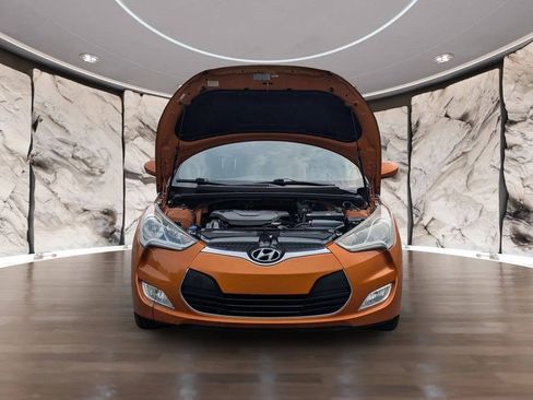 Used 2016 Hyundai Veloster w/ Option Group 03 FWD image 25