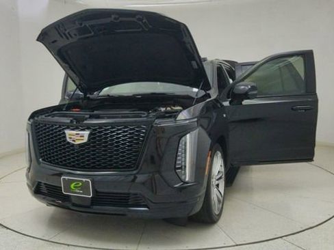 Used 2025 Cadillac Escalade Sport w/ Touring Package image 82