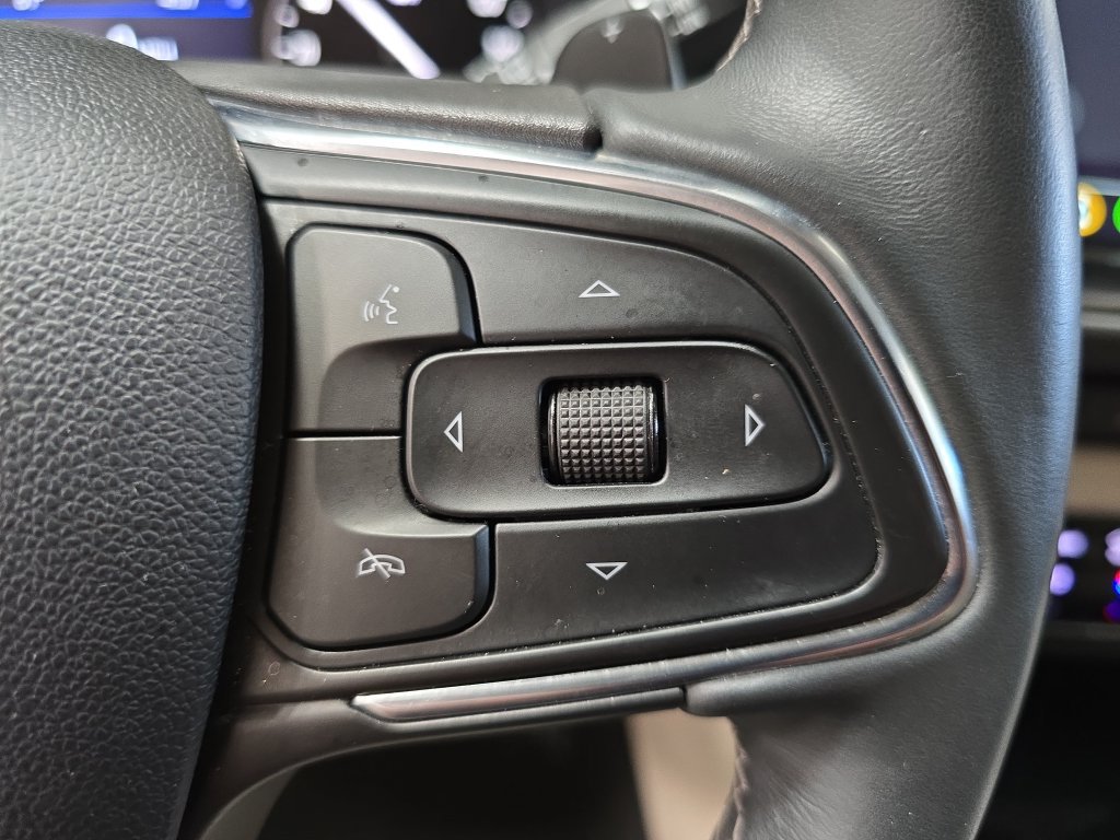 Used 2023 Buick Envision Preferred AWD/4WD image 18