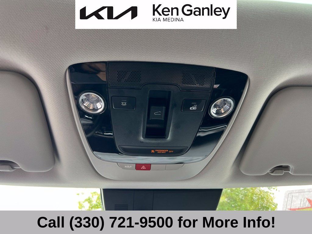 Certified 2026 Kia Sportage EX w/ EX Panorama Roof Package FWD image 38