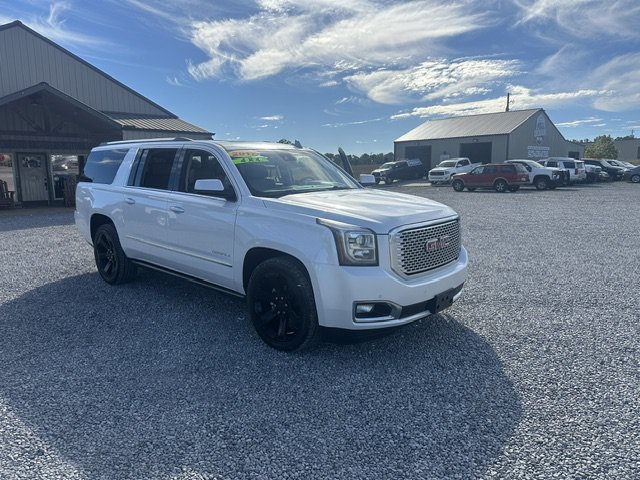 Used 2017 GMC Yukon XL Denali w/ Open Road Package AWD/4WD image 3