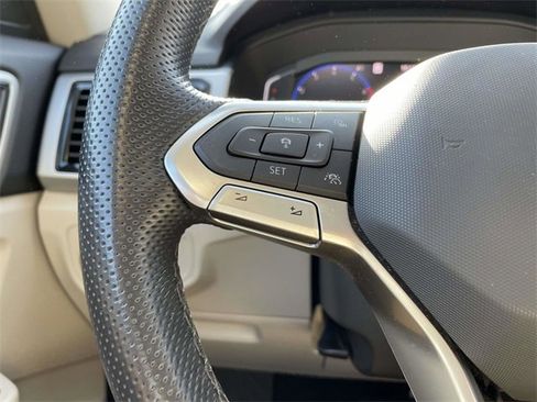 Used 2021 Volkswagen Atlas SEL R-Line image 28